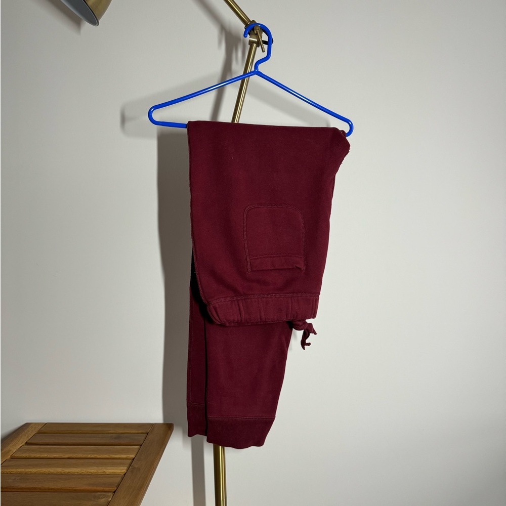 Abercrombie - L - Burgundy heavy sweatpants